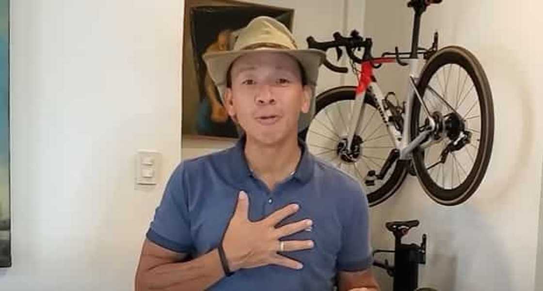 Kuya Kim, umaming naka-date ang isang myembro ng magagandang Viva Hot Babes noon Kuya Kim, umaming naka-date ang isang myembro ng magagandang Viva Hot Babes noon