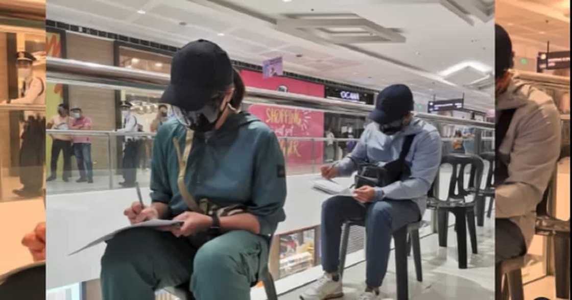 Coco Martin, Julia Montes patiently line up to register for 2022 Election Coco Martin, Julia Montes patiently line up to register for 2022 Election