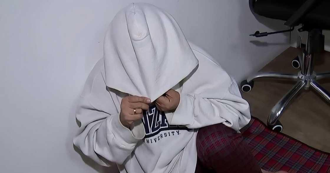 Kumadrona, pinapa-mine online bagong silang na sanggol sa halagang P25k Kumadrona, pinapa-mine online bagong silang na sanggol sa halagang P25k