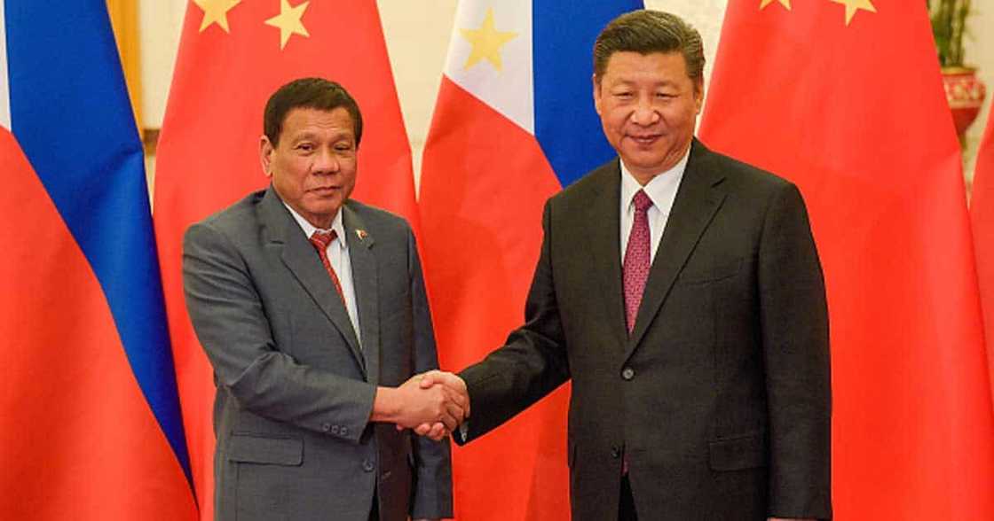 Pres. Duterte, ipinagwalang-bahala ang panalo ng Pilipinas kontra China sa usaping WPS: “papel lang ‘yan” Pres. Duterte, ipinagwalang-bahala ang panalo ng Pilipinas kontra China sa usaping WPS: “papel lang ‘yan”