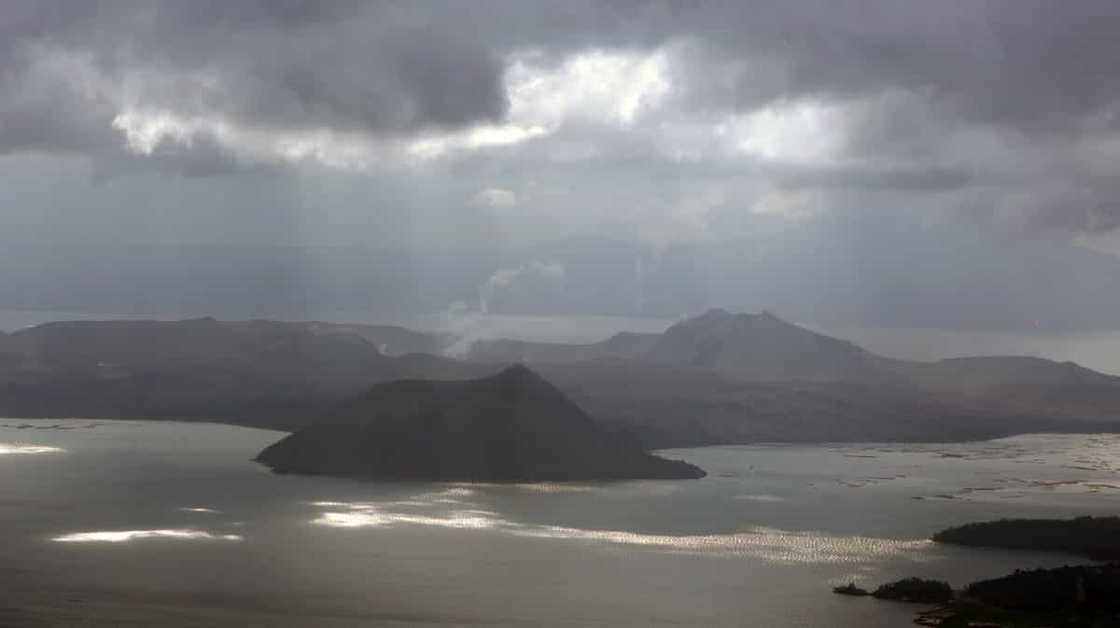 Taal, nakapagtala ng 268 volcanic earthquakes sa loob ng 24 oras -PHIVOLCS Taal, nakapagtala ng 268 volcanic earthquakes sa loob ng 24 oras -PHIVOLCS