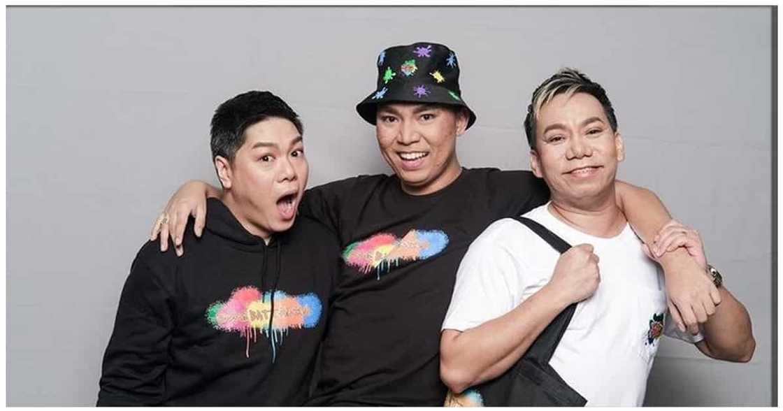 Beks Battalion, sinadyang pabahuin ang hininga nila para i-prank si Angeline Quinto Beks Battalion, sinadyang pabahuin ang hininga nila para i-prank si Angeline Quinto