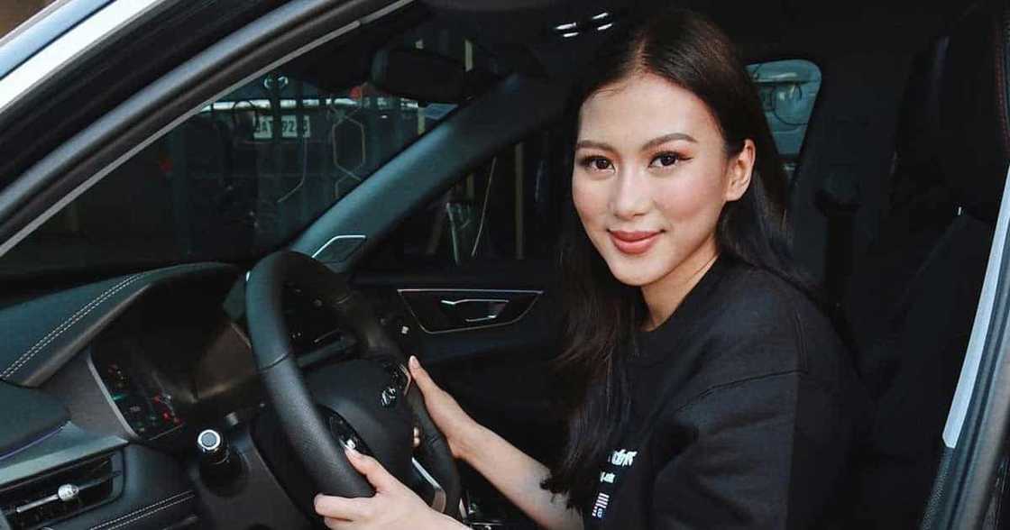 Alex Gonzaga, nakakatawang video niya ng ‘Four Sisters and a Wedding’ naging ‘YouTube top trending for 2021’ Alex Gonzaga, nakakatawang video niya ng ‘Four Sisters and a Wedding’ naging ‘YouTube top trending for 2021’