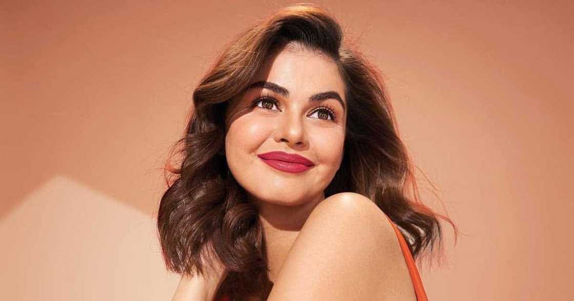 Janine Gutierrez, napilitang isiwalat ang longtime crush: “Oh my God, I’m shy. Hindi pa siya artista no’n” Janine Gutierrez, napilitang isiwalat ang longtime crush: “Oh my God, I’m shy. Hindi pa siya artista no’n”