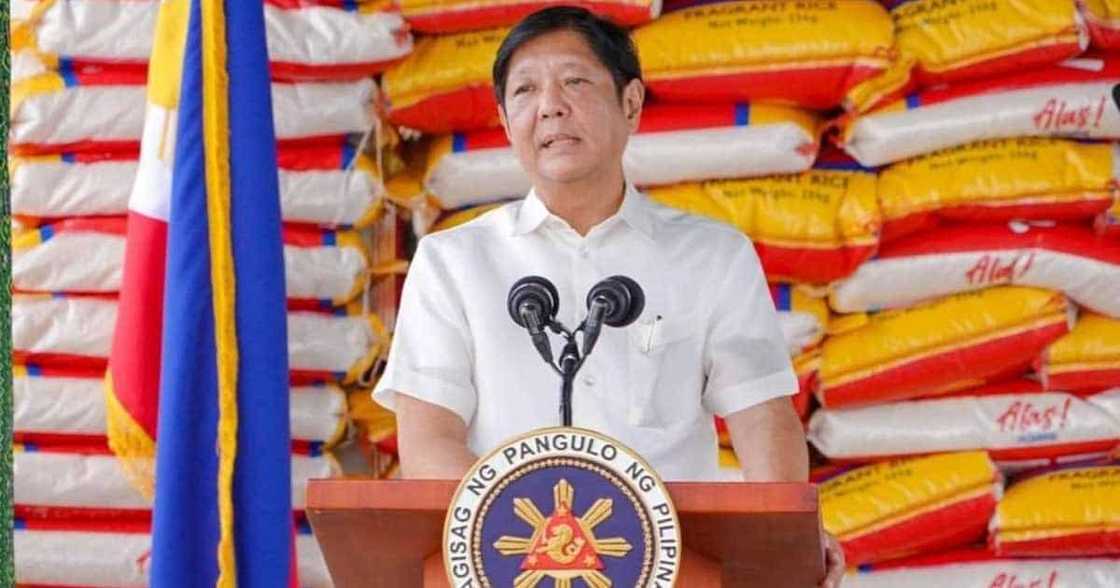 PBBM, naniniwalang may nagmumulto sa Malacanang: “Biglang gumalaw ang mga upuan” PBBM, naniniwalang may nagmumulto sa Malacanang: “Biglang gumalaw ang mga upuan”