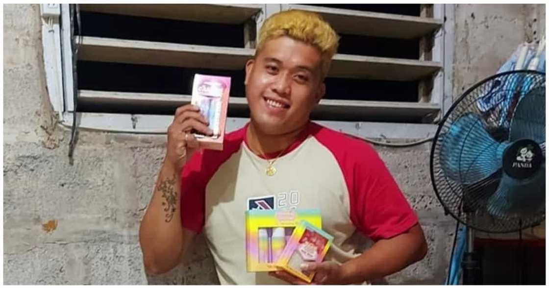 Online seller na may isang viewer lang sa kanyang live selling, nagbigay inspirasyon sa marami