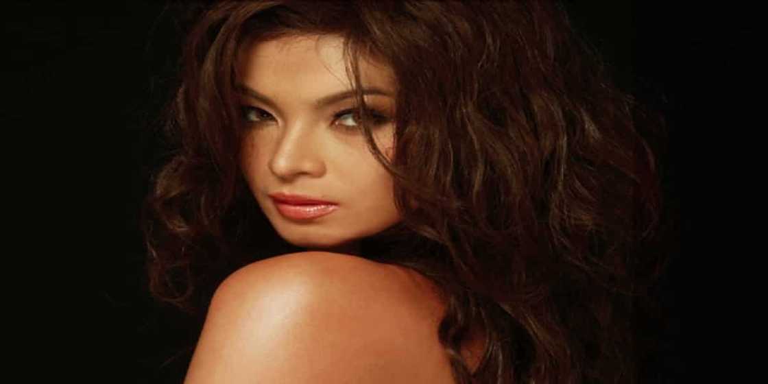 Ogie Diaz sinupalpal si Atty. Topacio matapos ang “lumobo” comment nito kay Angel Locsin Ogie Diaz sinupalpal si Atty. Topacio matapos ang “lumobo” comment nito kay Angel Locsin