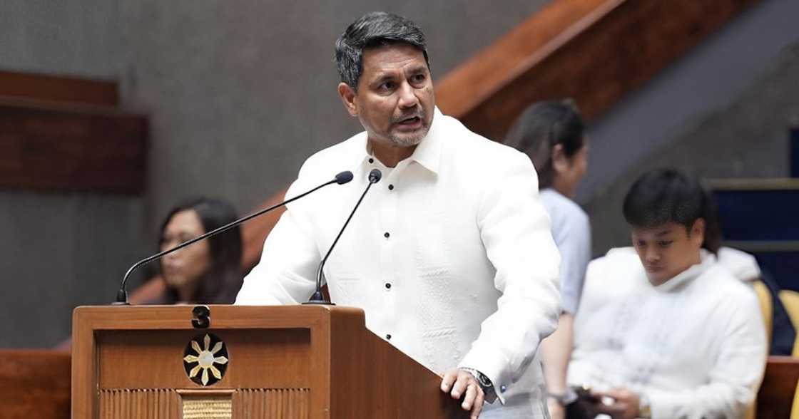 Richard Gomez, nagpaliwanag ukol sa traffic post sa isang mensahe na ipinadala sa News Watch Plus Richard Gomez, nagpaliwanag ukol sa traffic post sa isang mensahe na ipinadala sa News Watch Plus