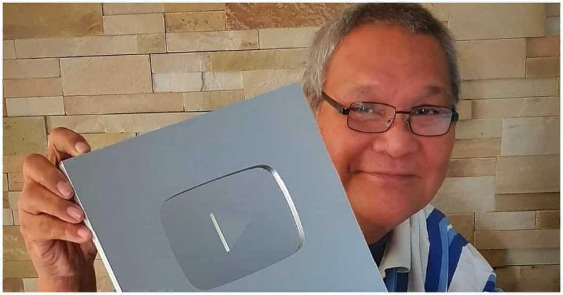 Viral YouTuber na si Lolo Smart, masayang nakatanggap ng silver play button