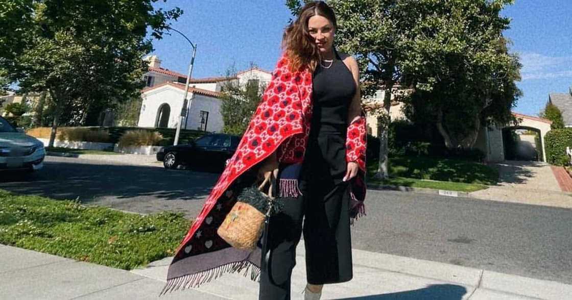 KC Concepcion, nag-follow kay Frankie Pangilinan matapos lumabas mga balita tungkol sa socmed accounts nila KC Concepcion, nag-follow kay Frankie Pangilinan matapos lumabas mga balita tungkol sa socmed accounts nila