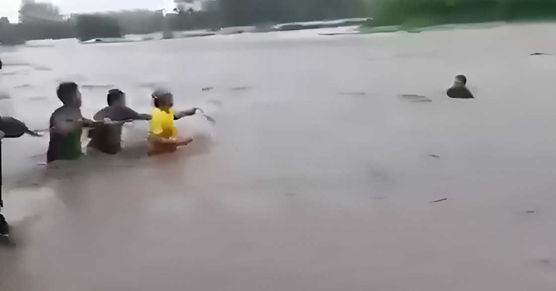 Dramatic rope rescue saves man from raging floodwaters in Ilocos Sur
