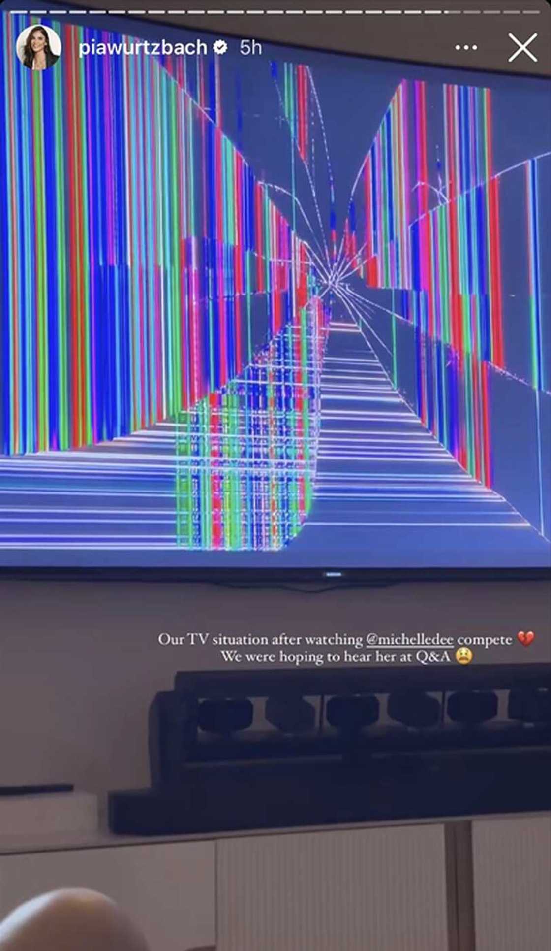 Pia Wurtzbach, pinakita ang aniya'y kalagayan ng TV nila matapos mapanuod si Michelle Dee Pia Wurtzbach, pinakita ang aniya'y kalagayan ng TV nila matapos mapanuod si Michelle Dee