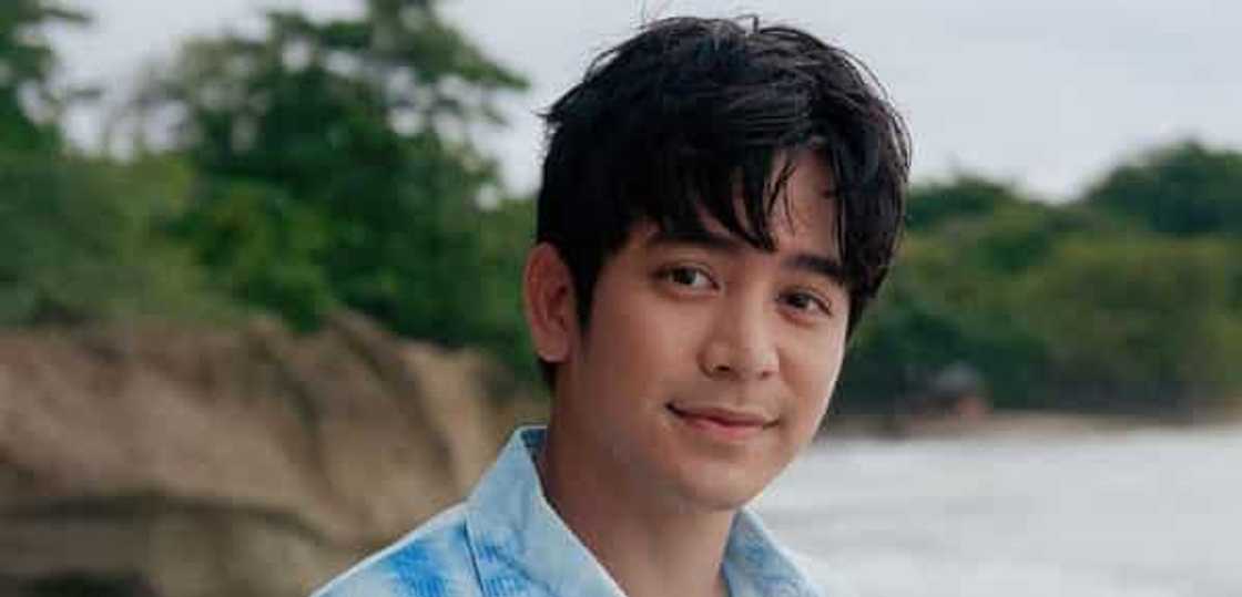 Joshua Garcia, nag-react sa viral paresan na itinago ang kutsarang ginamit niya: "Krazy" Joshua Garcia, nag-react sa viral paresan na itinago ang kutsarang ginamit niya: "Krazy"