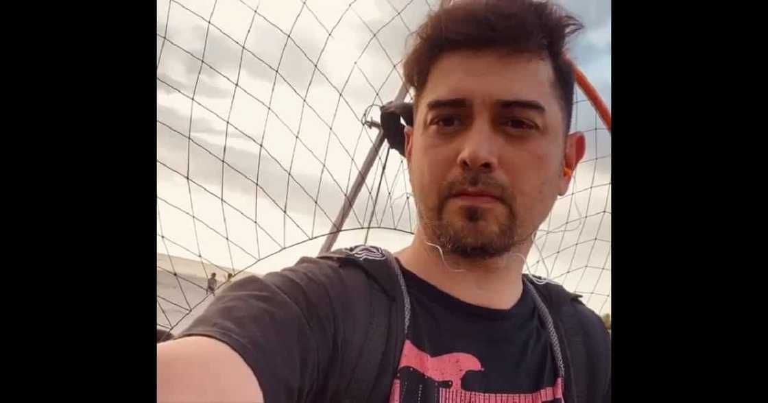 Ian Veneracion runs out of fuel while flying a parajet; netizens get nervous