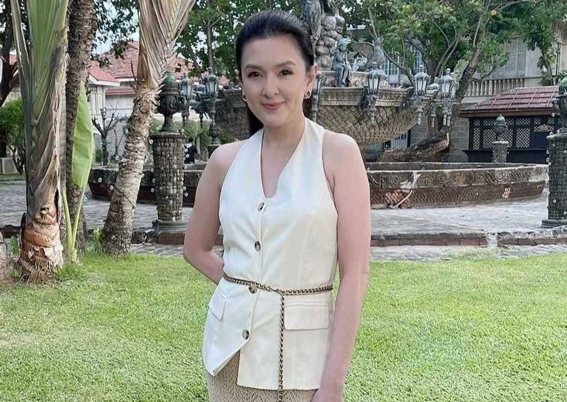 Jean Garcia, kinaaliwan sa kanyang reaksyon sa gamogamo habang nagte-taping ng ‘Lolong’ Jean Garcia, kinaaliwan sa kanyang reaksyon sa gamogamo habang nagte-taping ng ‘Lolong’