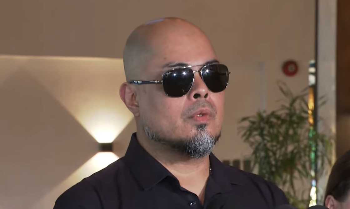 Ian De Leon, pinabulaan ang sinasabing naging dahilan ng pagpanaw ni Nora Aunor Ian De Leon, pinabulaan ang sinasabing naging dahilan ng pagpanaw ni Nora Aunor