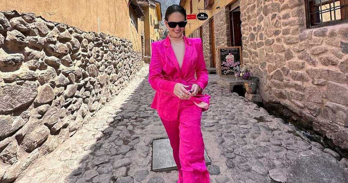 Ellen Adarna, sinagot tanong ukol sa free ticket sa Eras Tour ni Taylor Swift: “I know you guys are excited” Ellen Adarna, sinagot tanong ukol sa free ticket sa Eras Tour ni Taylor Swift: “I know you guys are excited”