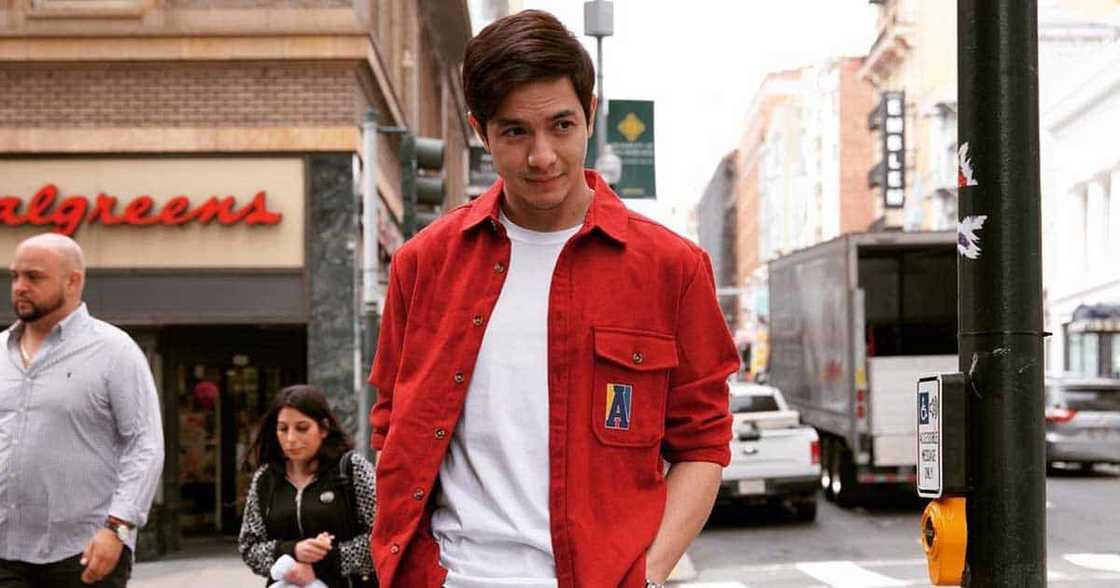 Video ng umano’y Aldubnation fans na may dalang mga kandila at sumisigaw ng mabuhay si Alden at Maine, viral Video ng umano’y Aldubnation fans na may dalang mga kandila at sumisigaw ng mabuhay si Alden at Maine, viral