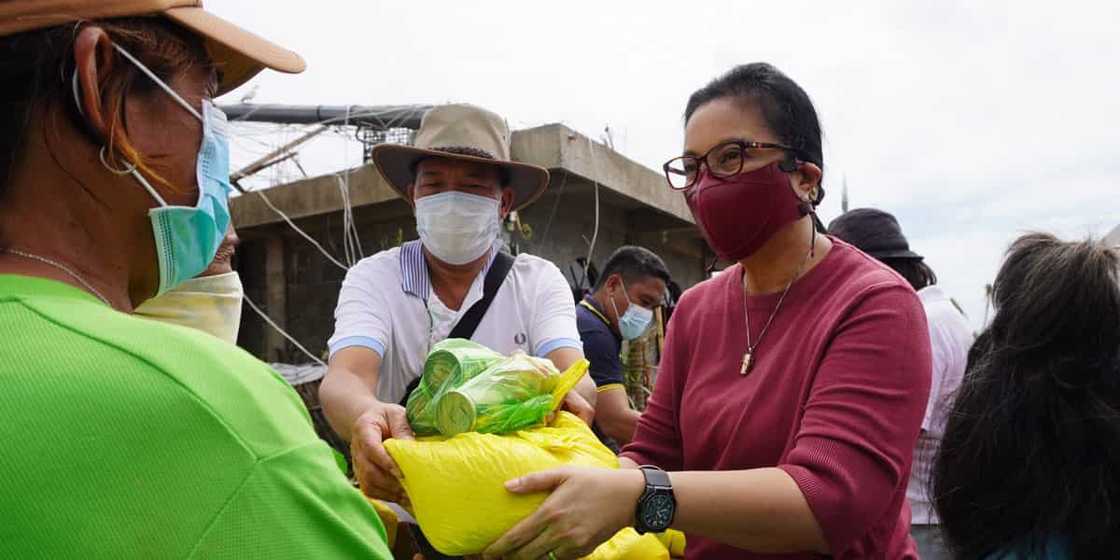 VP Leni Robredo makes ground-checks in communities hard-hit by typhoon Rolly VP Leni Robredo makes ground-checks in communities hard-hit by typhoon Rolly