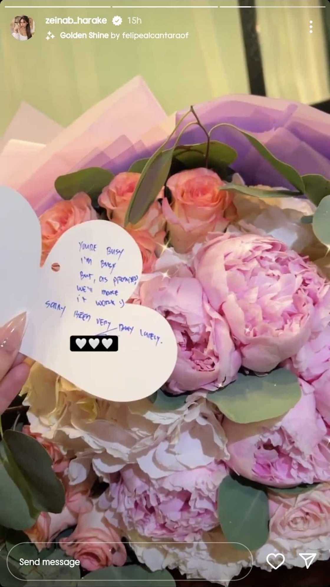 Zeinab Harake, ibinida ang natanggap niyang flower bouquet na may special message Zeinab Harake, ibinida ang natanggap niyang flower bouquet na may special message