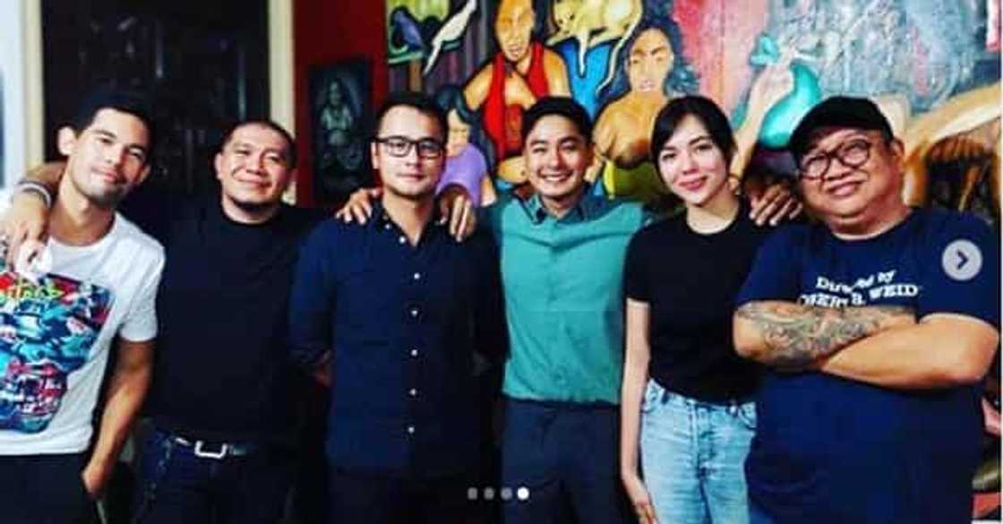 Bagong photo ni Coco Martin na walang kemeng inakbayan si Julia Montes, viral