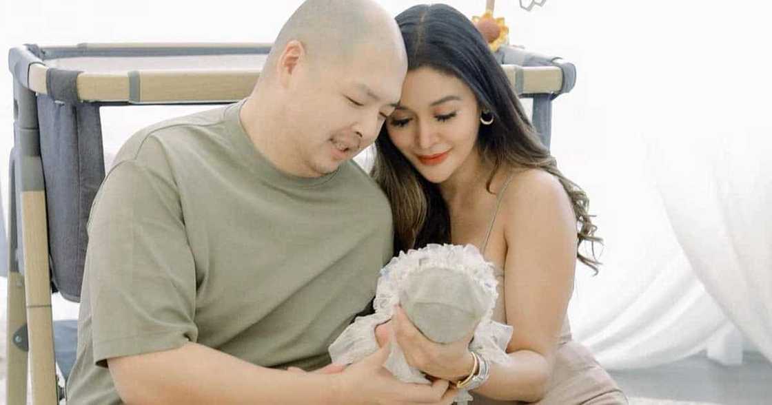 Kris Bernal, ipinagdiwang first month ni Baby Hailee Lucca: “She’s filled our lives with much love” Kris Bernal, ipinagdiwang first month ni Baby Hailee Lucca: “She’s filled our lives with much love”
