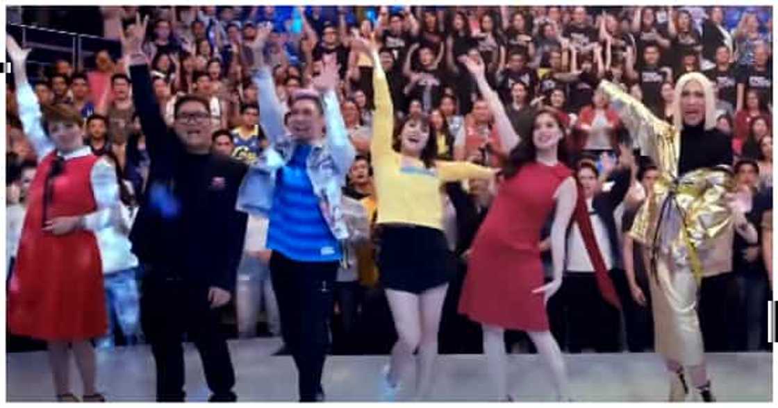 'It's Showtime' FB page, binalaan ang publiko sa mga poser na nagpapanggap na nagha-hire ng dancers 'It's Showtime' FB page, binalaan ang publiko sa mga poser na nagpapanggap na nagha-hire ng dancers