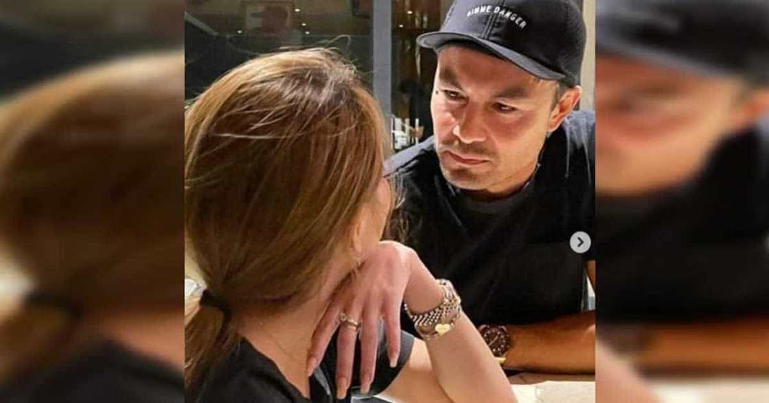 Road trip photo of Derek Ramsay with Ellen Adarna and her son Elias goes viral Road trip photo of Derek Ramsay with Ellen Adarna and her son Elias goes viral