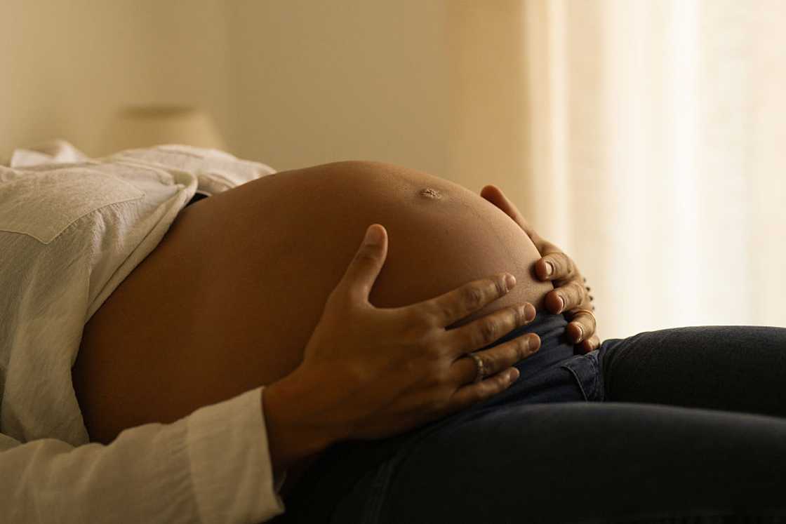 Pregnant woman is in her last tome Pregnant woman is in her last tome