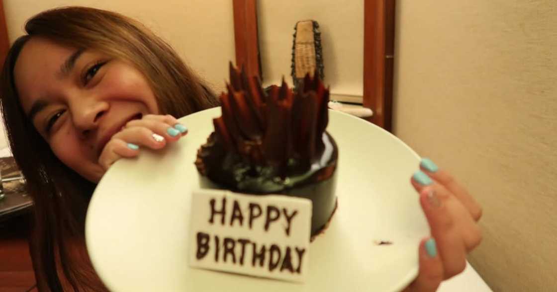 Yen Santos, ipinasilip ang birthday celebration niya Yen Santos, ipinasilip ang birthday celebration niya