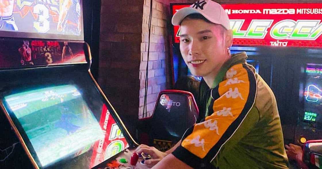 Valentine Rosales, dinepensahan si Julia Barretto kay Dennis Padilla; nag-cheer kay Claudine Barretto Valentine Rosales, dinepensahan si Julia Barretto kay Dennis Padilla; nag-cheer kay Claudine Barretto