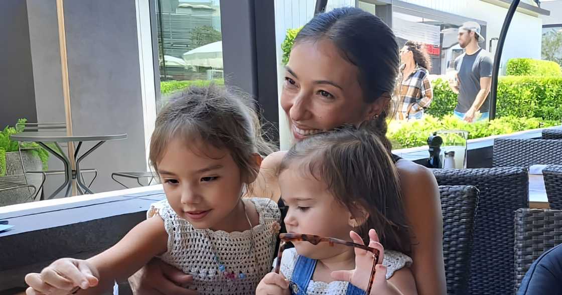 Solenn Heussaff, shinare paano nila ipinagdiwang ng simple ang Pasko Solenn Heussaff, shinare paano nila ipinagdiwang ng simple ang Pasko
