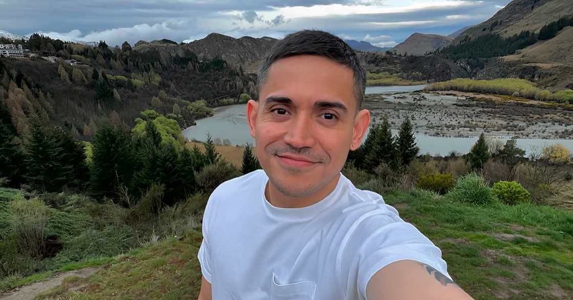 Paolo Contis sa tanong kung may pinag-sabay na girlfriend: "Not guilty" Paolo Contis sa tanong kung may pinag-sabay na girlfriend: "Not guilty"