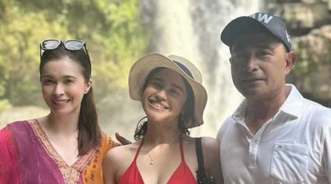 Chesca Montano, nagdiwang ng 18th birthday sa Bali kasama ang mga magulang at mga kaibigan Chesca Montano, nagdiwang ng 18th birthday sa Bali kasama ang mga magulang at mga kaibigan