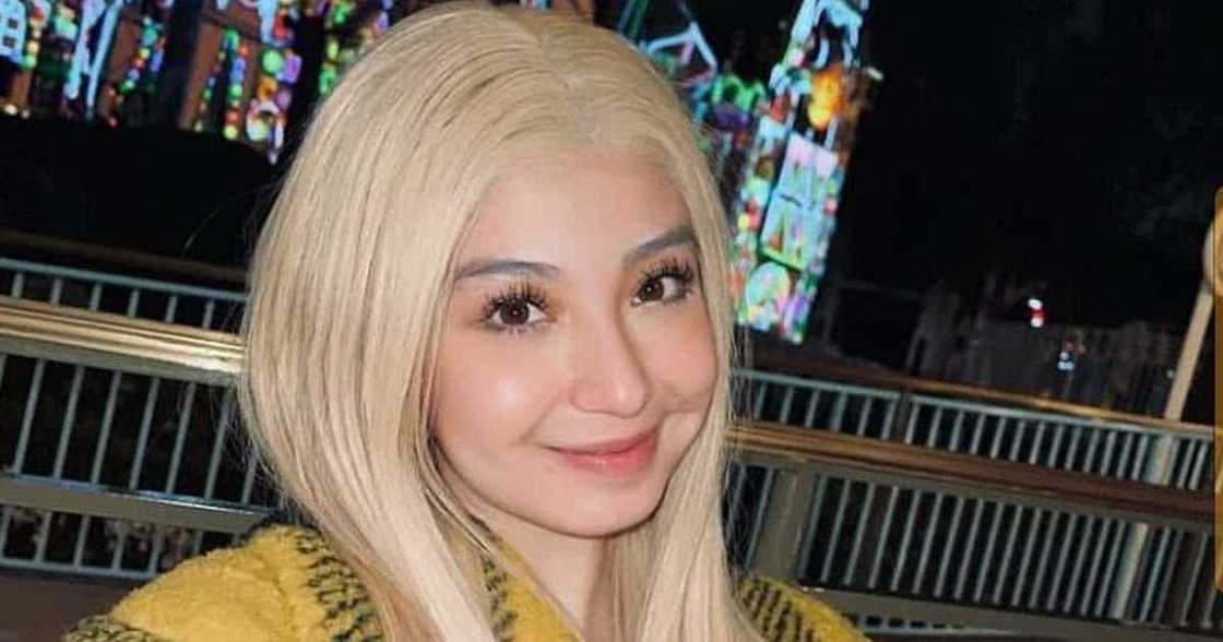 Donnalyn Bartolome, kinailangang samahan si JM De Guzman sa banyo habang naliligo dahil sa handcuff challenge Donnalyn Bartolome, kinailangang samahan si JM De Guzman sa banyo habang naliligo dahil sa handcuff challenge