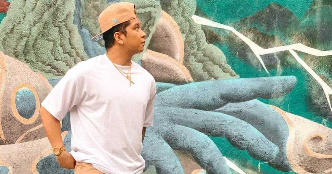 Jon Gutierrez, binanatan ang kanyang dalawang fans na nang-insulto sa pagluluksa ni Jelai Andres Jon Gutierrez, binanatan ang kanyang dalawang fans na nang-insulto sa pagluluksa ni Jelai Andres