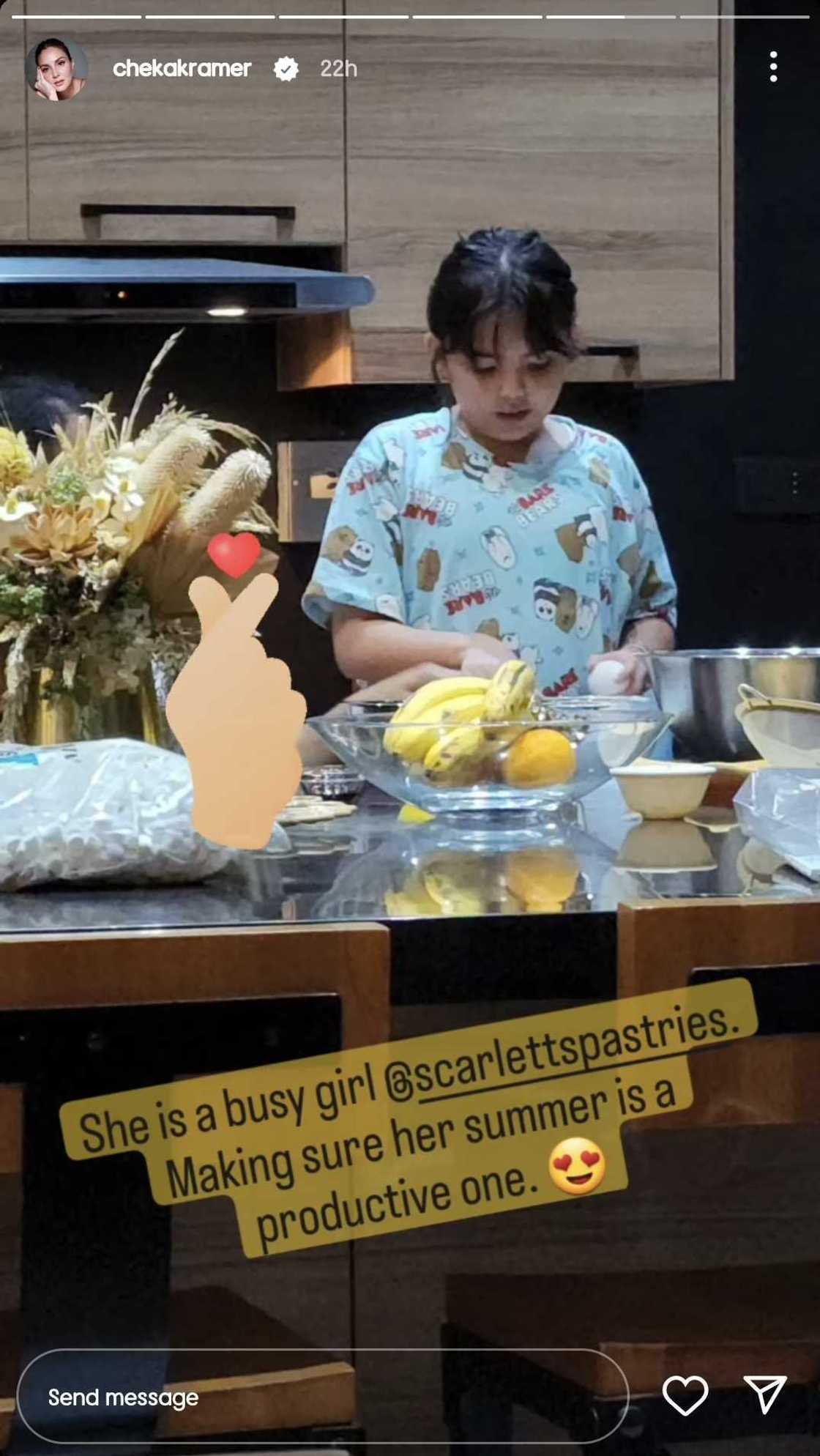 Scarlett Kramer, kumikita na ng sariling pera sa edad na 10; Cheska Garcia, isang proud mommy Scarlett Kramer, kumikita na ng sariling pera sa edad na 10; Cheska Garcia, isang proud mommy