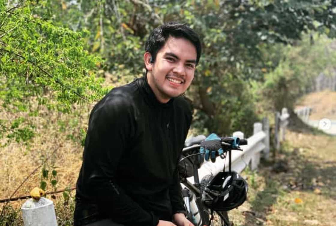 Jason Marvin Hernandez, nag-post ng picture kasama ang isang 'mystery girl' Jason Marvin Hernandez, nag-post ng picture kasama ang isang 'mystery girl'