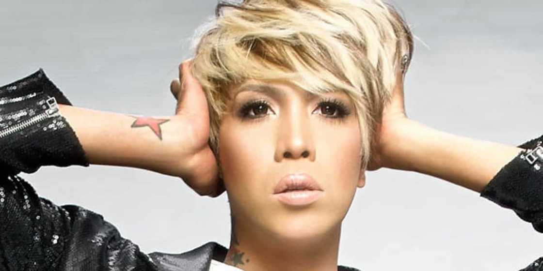 Vice Ganda, nawindang sa ginawang house raid sa condo ni Ryan Bang Vice Ganda, nawindang sa ginawang house raid sa condo ni Ryan Bang