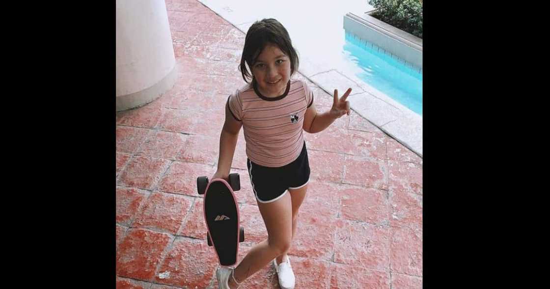 Ellie Eigenmann nag-TikTok kasama ang kanyang dalawang daddy Ellie Eigenmann nag-TikTok kasama ang kanyang dalawang daddy
