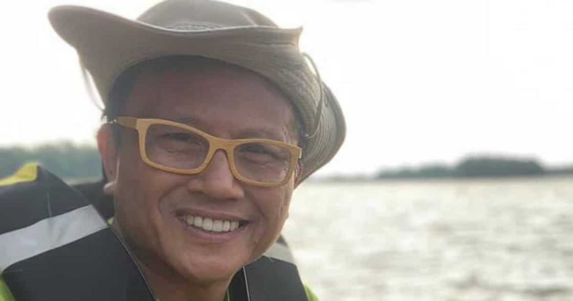 Broadcaster Howie Severino finds lizard in his healthy drink Broadcaster Howie Severino finds lizard in his healthy drink