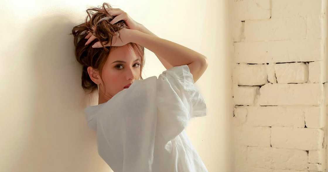 Ellen Adarna, ibinahagi actual pic nung nanganak siya kay baby Liana Ellen Adarna, ibinahagi actual pic nung nanganak siya kay baby Liana