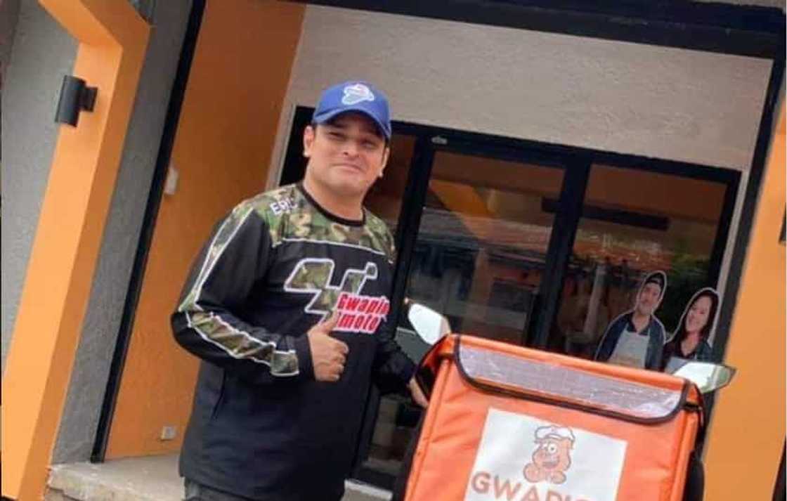Eric Fructuoso, proud na ipinakilala sa publiko ang kanyang apo Eric Fructuoso, proud na ipinakilala sa publiko ang kanyang apo
