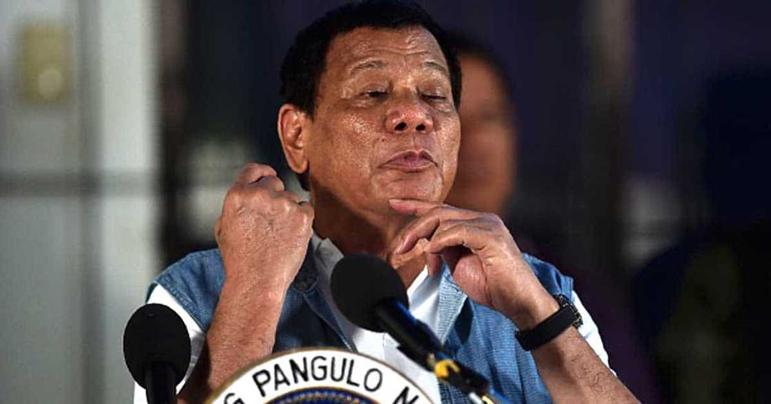 President Duterte, joke lang daw ang pagji-jet ski sa Spratlys; “you are really stupid” sabi niya sa naniwala President Duterte, joke lang daw ang pagji-jet ski sa Spratlys; “you are really stupid” sabi niya sa naniwala