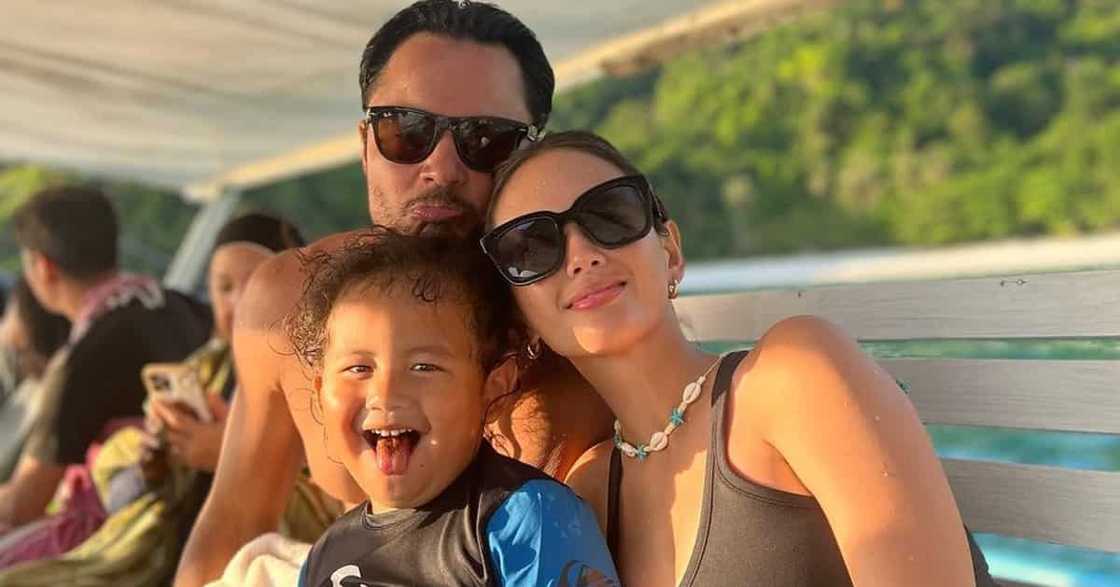 Ellen Adarna, sinabing nahawa na kay Derek si Elias sa pagiging OC nito Ellen Adarna, sinabing nahawa na kay Derek si Elias sa pagiging OC nito