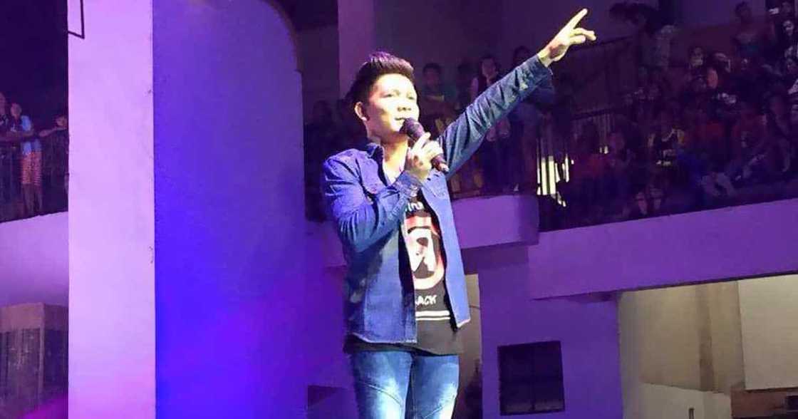 Jovit Baldivino, modelo ng tagumpay para sa aspiring artists; Yumaong singer, nagsimula bilang siomai vendor Jovit Baldivino, modelo ng tagumpay para sa aspiring artists; Yumaong singer, nagsimula bilang siomai vendor