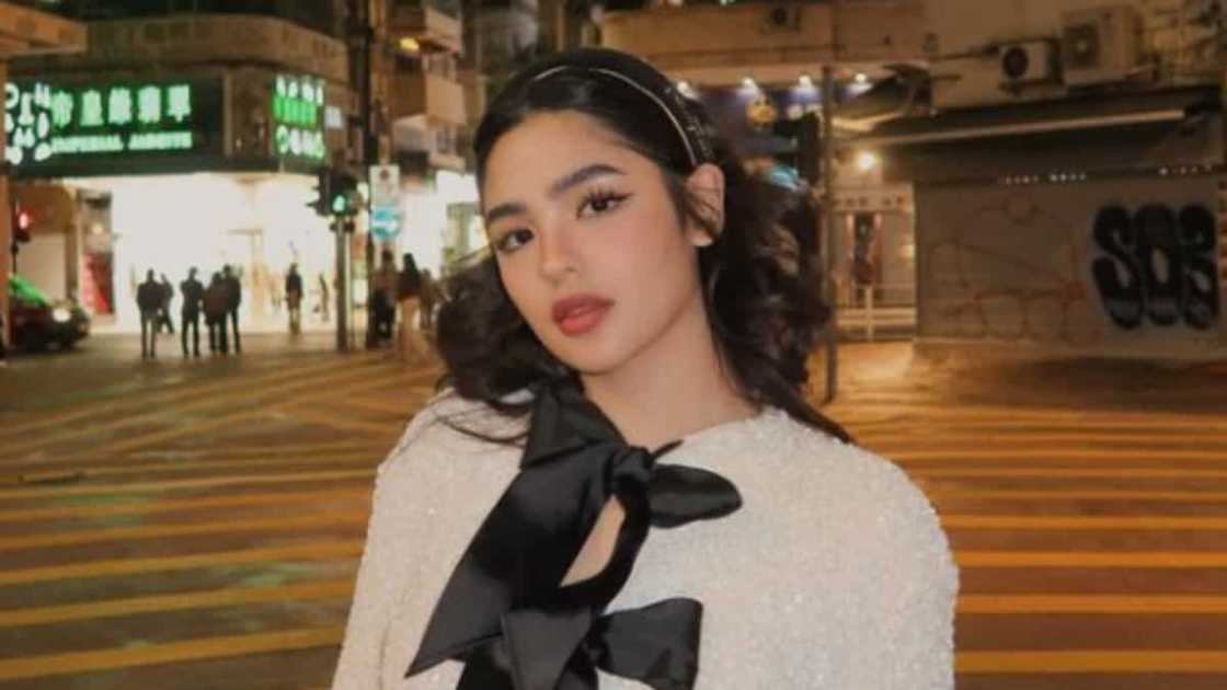 Ogie D sa pananahimik ni Blythe: "Siguro hindi na rin siya pinagsasalita ng taga-production" Ogie D sa pananahimik ni Blythe: "Siguro hindi na rin siya pinagsasalita ng taga-production"