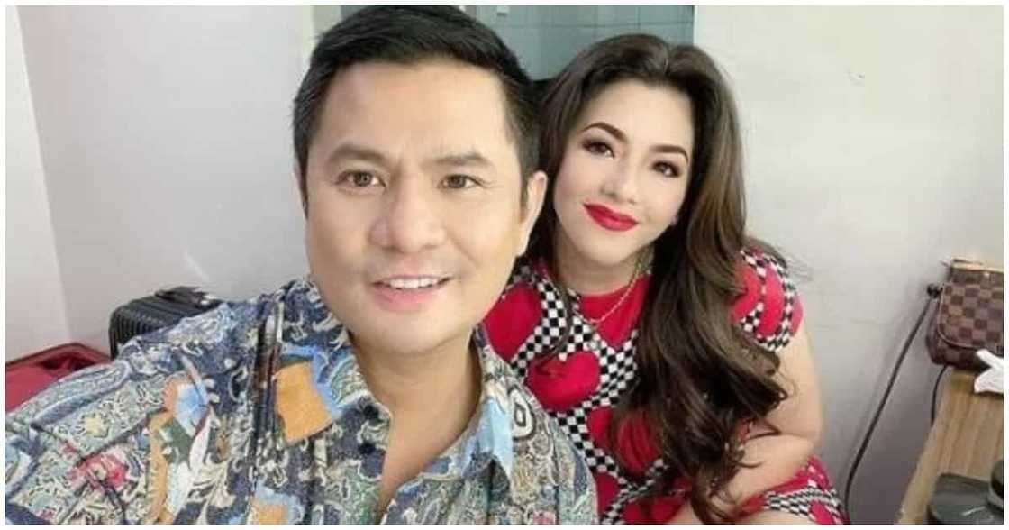 Celebrity couple Ogie Alcasid at Regine Velasquez, nabakunahan na sa QC