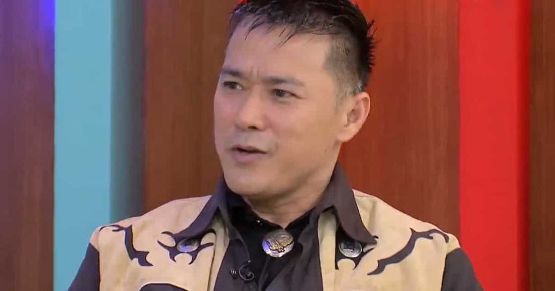 Jeric Raval, inaming napa-walk out dahil sa daring scene ni AJ Raval sa isang pelikula Jeric Raval, inaming napa-walk out dahil sa daring scene ni AJ Raval sa isang pelikula