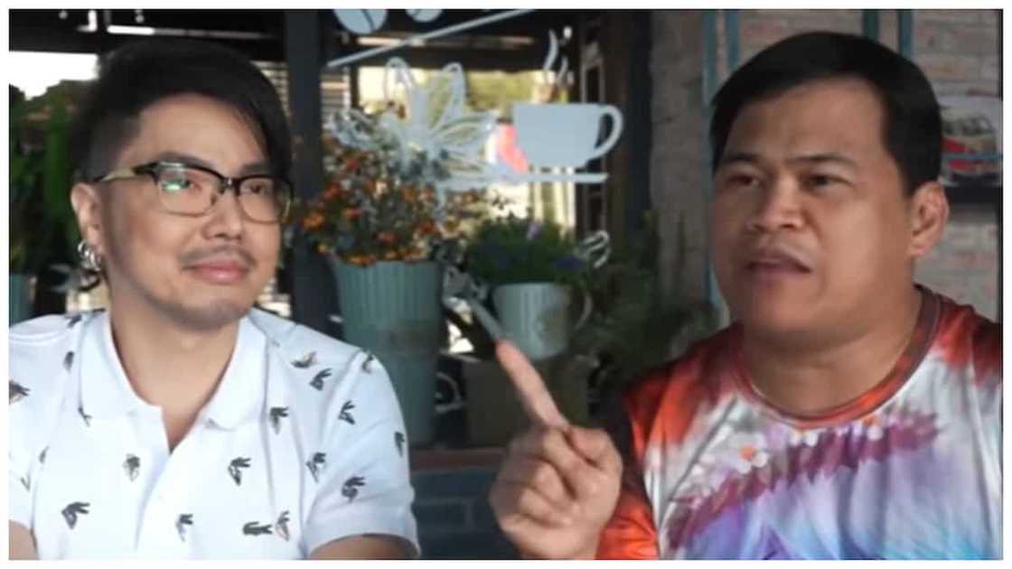 Ogie D, tinanggihan ang umano'y bayad ni Wilbert sa kanilang interview; "I-donate mo nalang" Ogie D, tinanggihan ang umano'y bayad ni Wilbert sa kanilang interview; "I-donate mo nalang"